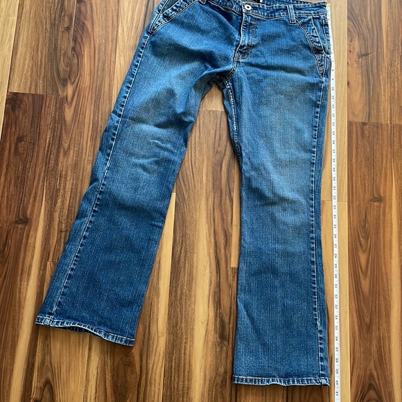 Levi’s Strauss Stretch Signature Misses 14 size 99% cotton 1% spandex POCKETs - Picture 9 of 10